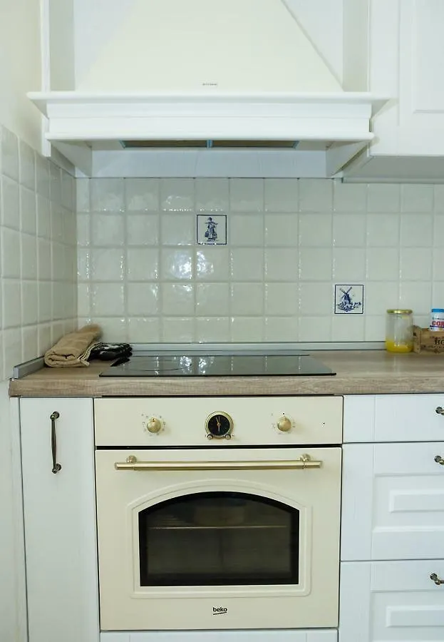 Just Like Home - New 1-Bdr Apt Near City Center Varna